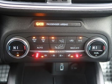 Ford Focus IV Kombi 1.0 EcoBoost 125KM 2019 Ford Focus 1.0 EcoBoost, Salon Polska, zdjęcie 11