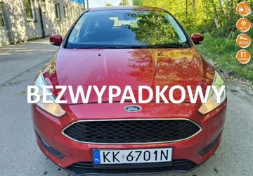 Ford Focus III Sedan Facelifting 1.0 EcoBoost 100KM 2015 Ford Focus Ford Focus 1.0 EcoBoost 99g Trend Benzyna 100KM