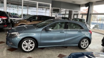 Mercedes Klasa A W176 Hatchback 5d 1.6 180 BlueEFFICIENCY 122KM 2014 Mercedes-Benz Klasa A Niepowtarzalny wyglad oraz stan Automat Ledy MOZLIWA, zdjęcie 6