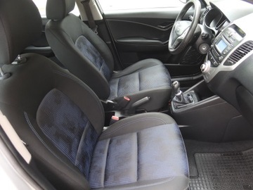 Hyundai ix20 Mikrovan 1.6 CVVT 125KM 2011 Hyundai ix20 1.6 CVVT, Salon Polska, zdjęcie 8