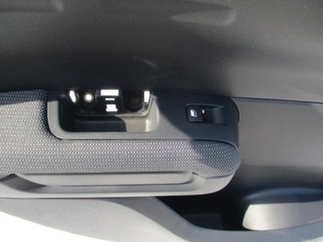 C3 III ЗАДНЯЯ ЛЕВАЯ СТОРОНА ДВЕРИ