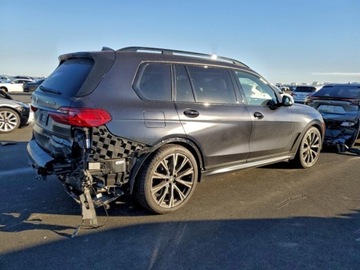 BMW X7 SUV M 4.0 M50i 530KM 2022 BMW X7 2022r., M50i, 4.4L, od ubezpieczalni 4.4 Benzyna 530KM, zdjęcie 3