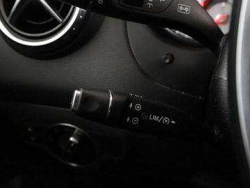 Mercedes GLA I Off-roader 1.6 200 156KM 2015 Mercedes GLA 200 automat grzane fotele navi, zdjęcie 31