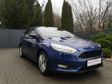 Ford Focus III Hatchback 5d facelifting 1.0 EcoBoost 125KM 2015 Ford Focus 1.0 125KM Benzyna # Klima # Tempomat #, zdjęcie 2