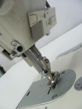 Челношовная машина KRAFT KF-0303-D1 Для шитья тяжелой обивки