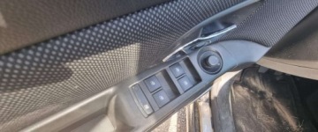 Chevrolet Cruze Hatchback 5d 1.7D  130KM 2013 Chevrolet Cruze 2013r, 1.7 CRDI. Lekko uszkodzony tyl. Jezdzi. 1.7 Diesel, zdjęcie 8