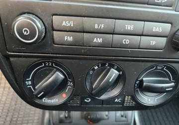 Volkswagen Fox Hatchback 1.2 i 55KM 2007 Volkswagen Fox Sprowadzony Zarejestrowany Klima, central pilot, Grzane fo, zdjęcie 9