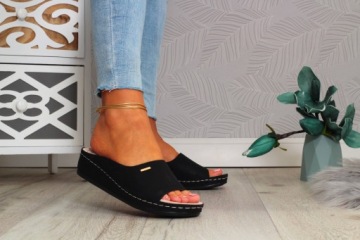 Женские тапочки профилировали сшитую кожу каждый день