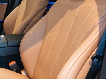 Mercedes Klasa E W214 Sedan 2.0 220d 197KM 2025 E Klasa 220 d 4-Matic AMG 2.0 (197KM) 2025, zdjęcie 5