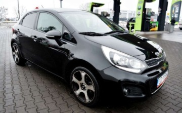 Kia Rio III Hatchback 3d 1.2 DOHC CVVT 85KM 2012 Kia Rio Szyberdach, Ledy, Czujniki parkowania, KeyLess Bluetooth 1.2 85KM, zdjęcie 16