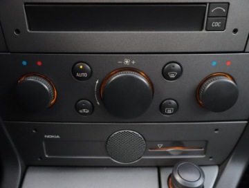 Opel Signum 3.0 V6 CDTI ECOTEC 177KM 2003 Opel Signum 3.0 V6 CDTI, 174 KM, Klima, zdjęcie 17