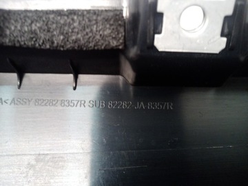 LIŠTA KRYT DVEŘE LEVÝ ZADNÍ RENAULT ARKANA 822828357R