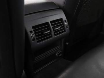 Jaguar XE Sedan 2.0 i4 163KM 2017 Jaguar XE 20d Automat Prestige Navi Tempomat, zdjęcie 36