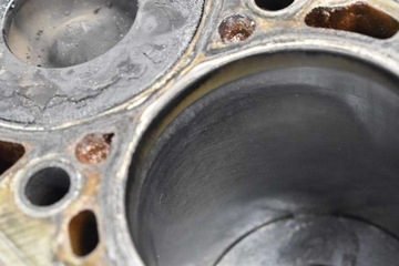 BLOK SPODEK MOTORU HŘÍDEL 55182303 SAAB 9-3 93 2 II 1.9 TID 150 KM 02-07