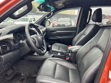 Toyota Hilux VIII Podwójna kabina Facelifting 2.8 D-4D 204KM 2023 Toyota Hilux 2.8 D-4D Double Cab Invincible 4x4 To, zdjęcie 21