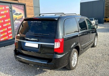 Chrysler Town &amp; Country V 2016 Chrysler Town Country 3,6 BENZ 283 KM 7 Osobowy BDB STAN 2016r Warszawa, zdjęcie 3