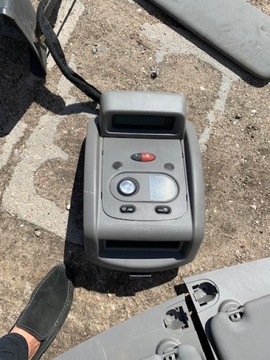 LAMPA KABINY POLSTROVÁNÍ RENAULT OE 264300010R