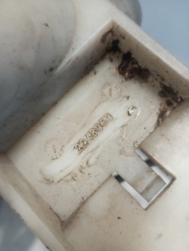 BMW E39 3,0 D NÁDOBKA VYROVNÁVACÍ M57 2248050