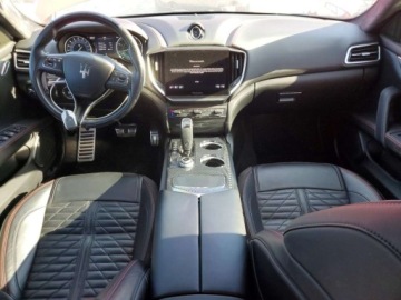 Maserati Ghibli III 2022 Maserati Ghibli MC Edition 2022 3.0 Benzyna 424KM, zdjęcie 8