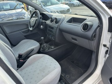 Ford Fiesta VI 1.3 70KM 2002 Ford Fiesta 1.3 benzyna 70KM/5drzwi/Salon Polska, zdjęcie 13