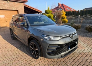 Volkswagen Tayron SUV 2.0 TDI 193KM 2025 Volkswagen Tayron 2.0 TDI SCR 4MotION DSG R-Line