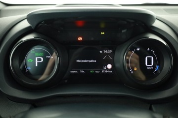 Toyota Yaris IV Hatchback 1.5 Hybrid Dynamic Force 116KM 2021 Toyota Yaris 1.5 VVT-i Hybrid, Salon Polska, zdjęcie 7