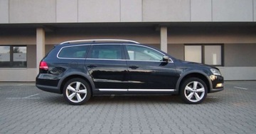 Volkswagen Passat B7 Variant 2.0 TDI CR DPF BlueMotion 140KM 2013 Volkswagen Passat 4x4140KM AlltrackNAVIgacja 6 Biegow2xPDC 4Motion, zdjęcie 23