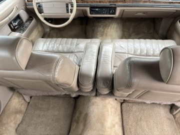 Lincoln Town Car II 1991 Lincoln Town Car Executive Series 1991, zdjęcie 10