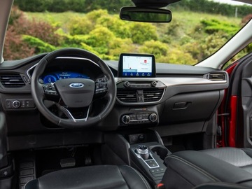 Ford Escape III 2022 Ford escpe (kuga) 4x4 AWD 2.0 bezyna, zdjęcie 21
