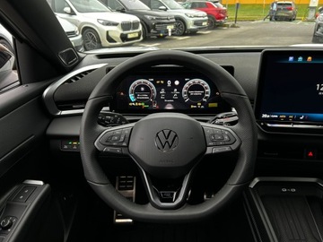 Volkswagen T-Roc I SUV Facelifting 1.5 TSI ACT 150KM 2025 Volkswagen T-Roc R-line 1.5 eTSI 150 KM DSG, zdjęcie 8