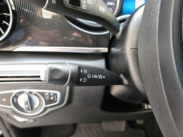 Mercedes Klasa V W447 Długi Facelifting 2.0 220d 163KM 2021 Mercedes-Benz V 220 d 9G-Tronic/163KM, zdjęcie 16