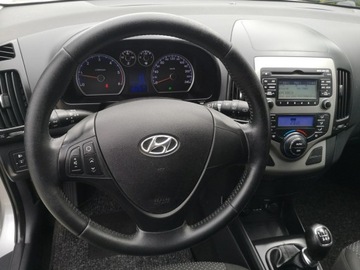 Hyundai i30 I CW Facelifting 1.6 CRDi 90KM 2010 Hyundai i30 1.6CRDI 90KM Klimatronic Kam, zdjęcie 13
