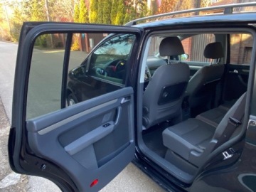 Volkswagen Touran I 1.4 TSI 140KM 2009 Volkswagen Touran 1.4b Automat DSG Grzane Fotele Tempomat Hak 1.4 Benzyna, zdjęcie 24