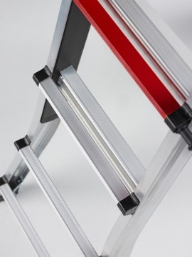 Лестницы алюминиевые шарнирные 4х4 ALTREX