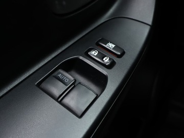 Toyota Yaris III Hatchback 5d Facelifting 1.0 VVT-i 69KM 2016 Toyota Yaris 1.0 VVT-i, Salon Polska, zdjęcie 11