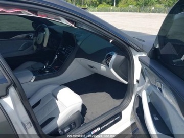 BMW 2024 BMW M8 GranCoupe, 2024r., 4.4L, 4x4 4.4 Benzyna 617KM, zdjęcie 8