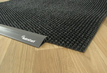 ширина 91 см ASTROTURF WIPER, ТРАВА, ИНДИВИДУАЛЬНЫЙ РАЗМЕР, ИЗ РУЛОНА, СМЕШИВАНИЕ 6 ЦВЕТОВ