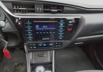 Toyota Auris II Hatchback 5d Facelifting 1.6 Valvematic 132KM 2016 Toyota Auris 1,6 16V 132kM Klimatronik,Opony zimowe,Salon Polska 1.6 132KM, zdjęcie 12