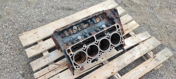 Blok silnika stolik 5.7 Hemi V8 Charger Challenger