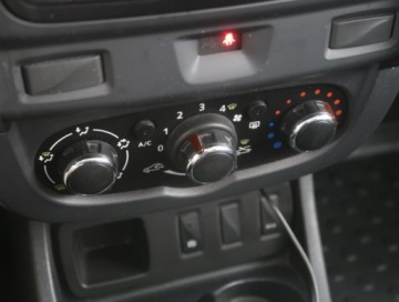 Dacia Duster I SUV Facelifting 1.6 SCe 114KM 2016 Dacia Duster 1.6 SCe, Klima, Parktronic, zdjęcie 11