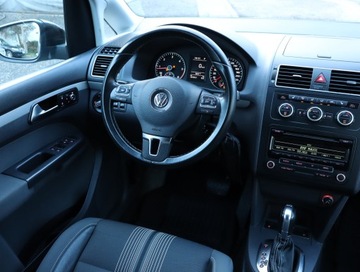 Volkswagen Touran II 1.6 TDI 105KM 2012 VW Touran 1.6 TDI, DSG, 7 miejsc, Skóra, Klima, zdjęcie 6