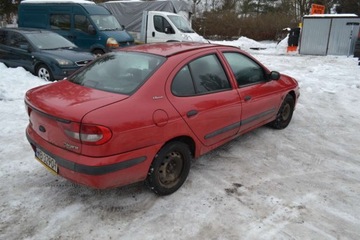 Renault Megane I Hatchback 1.6 i 16V 107KM 2002 Renault Megane BEMOWO 2002 rok produkcji, 1.6 Benzyna KOMIS TYSIAK, zdjęcie 1