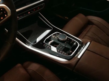 BMW X5 G05 SUV Plug-In Facelifting 3.0 50e 490KM 2026 BMW X5 xDrive50e Sport Suv 3.0 (489KM) 2026, zdjęcie 9