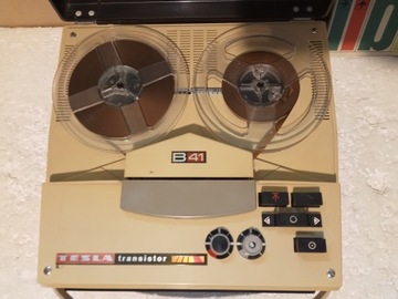 Катушечный магнитофон на транзисторе Tesla B41