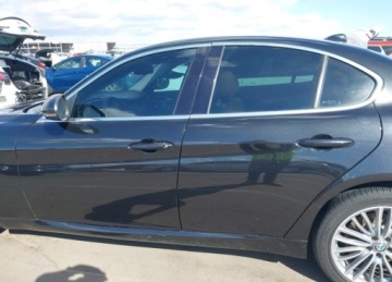 Alfa Romeo Giulia II 2018 Alfa Romeo Giulia 2018r., Ti Lusso Awd, 2L, od ubezpieczalni 2.0 Benzyna, zdjęcie 7