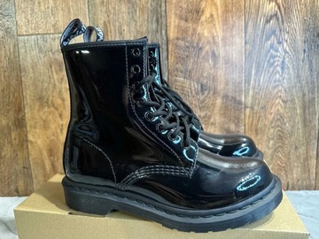 Botki damskie czarne Dr. Martens 1460 MONO 38