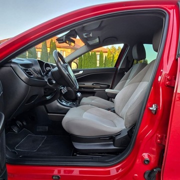 Alfa Romeo Giulietta Nuova II Hatchback 5d Facelifting 1.6 JTDM-2 120KM 2015 Alfa Romeo Giulietta 1.6 120KM JTDM 16V Sport, zdjęcie 21