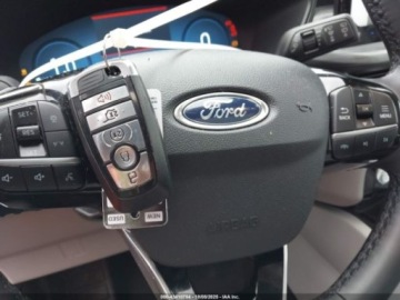 Ford Kuga III 2023 Ford Kuga 2023 r., 2,0L PLATINIUM 2.0 Benzyna 250KM, zdjęcie 12