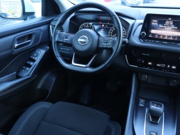 Nissan Qashqai III Crossover 1.3 DIG-T MHEV 158KM 2022 Nissan Qashqai 1.3 DIG-T MHEV, Salon Polska, zdjęcie 6