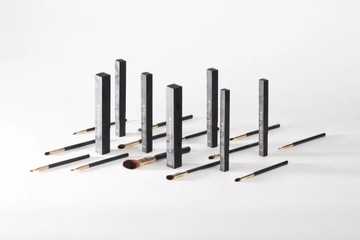 MB-19 Точная скошенная кисть для подводки глаз Many Brushes Essentials